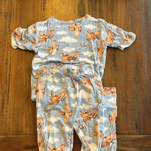 Lev baby pjs